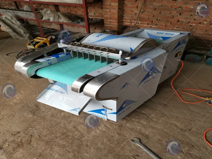 Automatic Chicken Cutting Machine 3 Automatic chicken cutting machine for sale