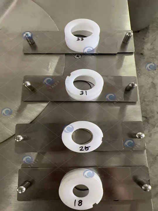 แม่พิมพ์เครื่องทำลูกชิ้น