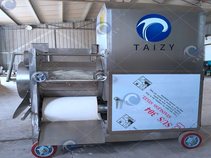 Fish deboning machine