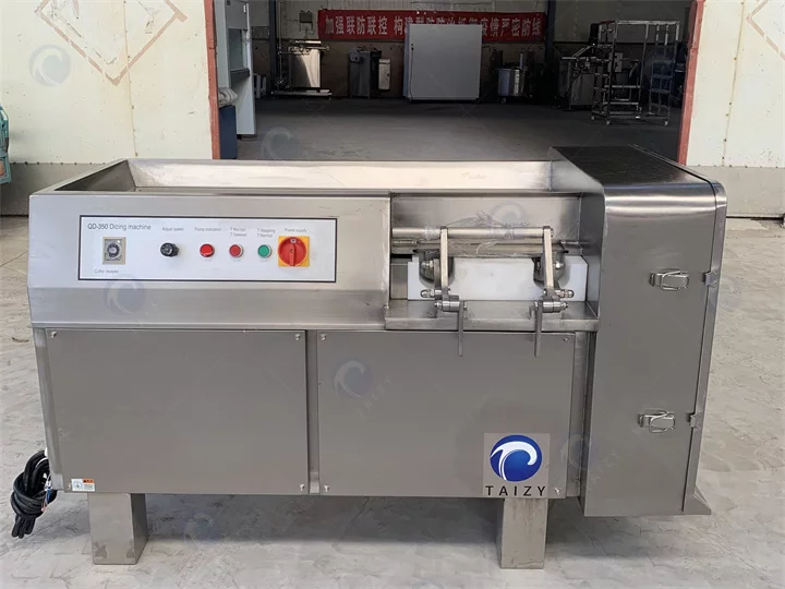 Frozen meat cutting machine