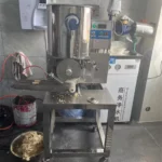 ミートパティ製造機の作業プロセス