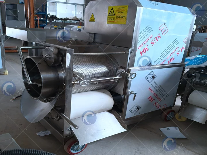 Fish meat bone separating machine