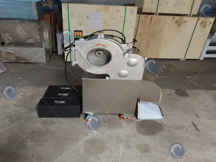 Meat cube cutting machine