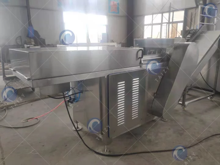 মাংস প্যাটি তৈরির মেশিন উৎপাদন লাইন একটি স্বয়ংক্রিয় বৃহৎ পরিসরের মাংস প্যাটি প্রক্রিয়াকরণ ব্যবস্থা।