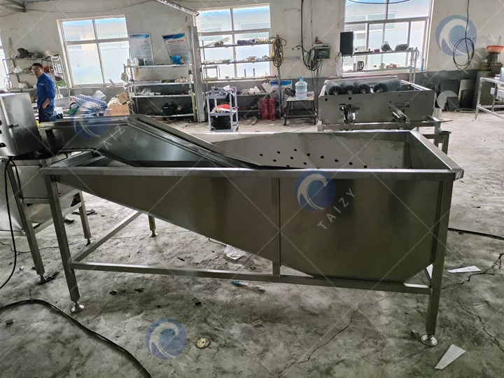 Egg Washing Machine 18 Large scale egg washing machine
